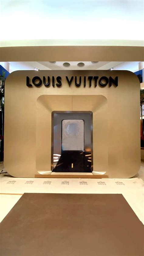 louis vuitton floor mars|louis vuitton light up.